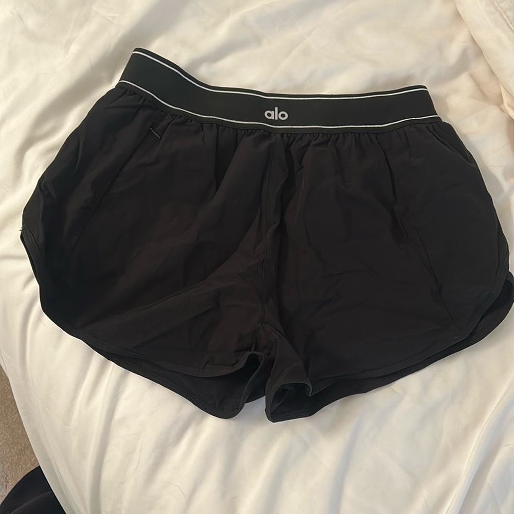 ALO Yoga Women's Charcoal Athletic Shorts